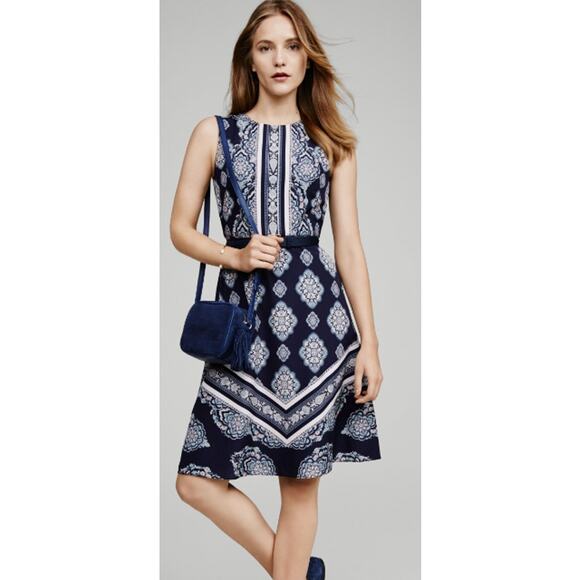 Ann Taylor Medallion Print Sleeveless Blue Cream Shift Dress Women's Size 4 - Picture 3 of 10